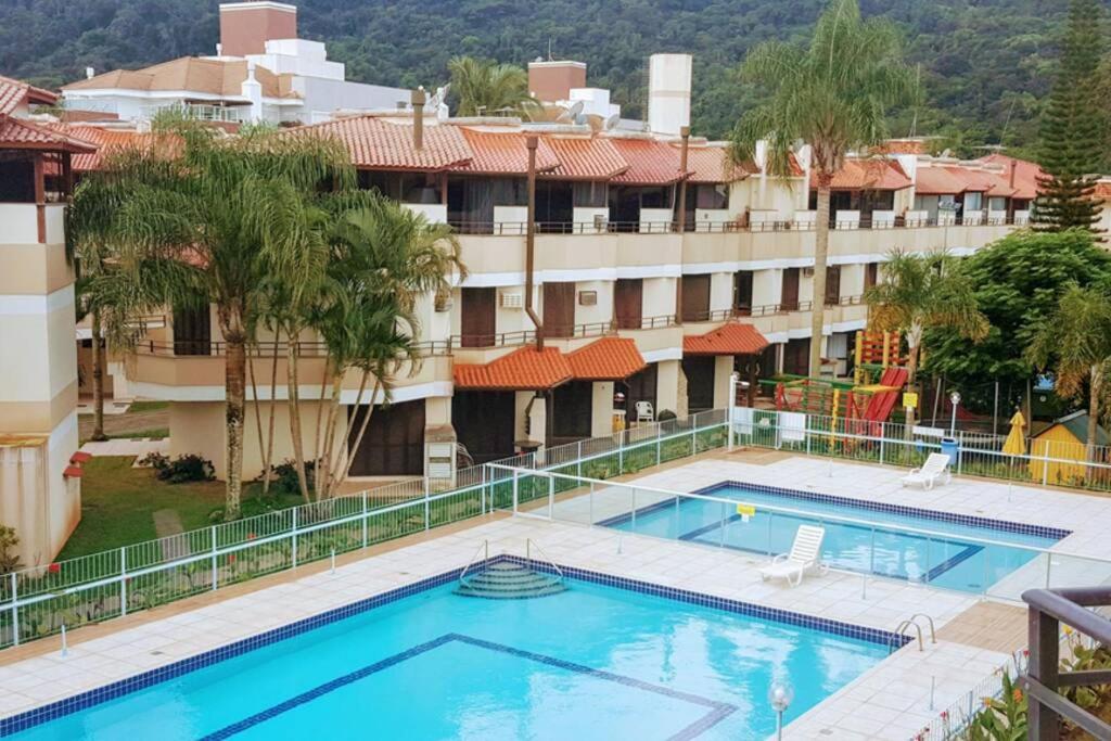 Lindo Triplex43-QUADRA DE TÊNIS-PISCINA - B&B Florianópolis