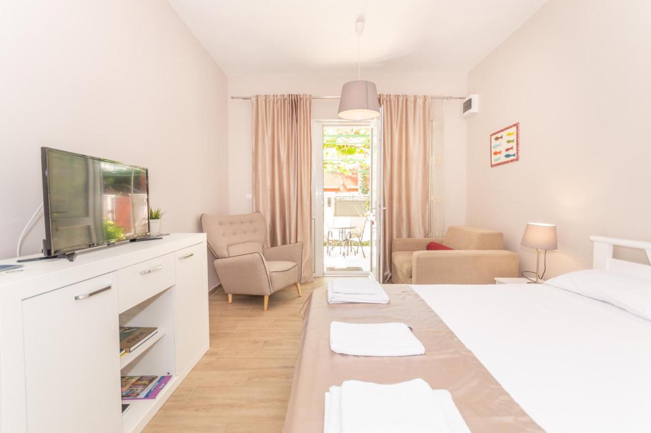 B&B Teodo - Ioannis Apartments - Bed and Breakfast Teodo