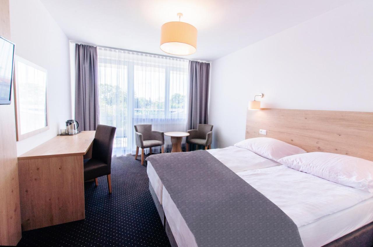 Ośrodek Wczasowy Lazur Ustronie Morskie - B&B
