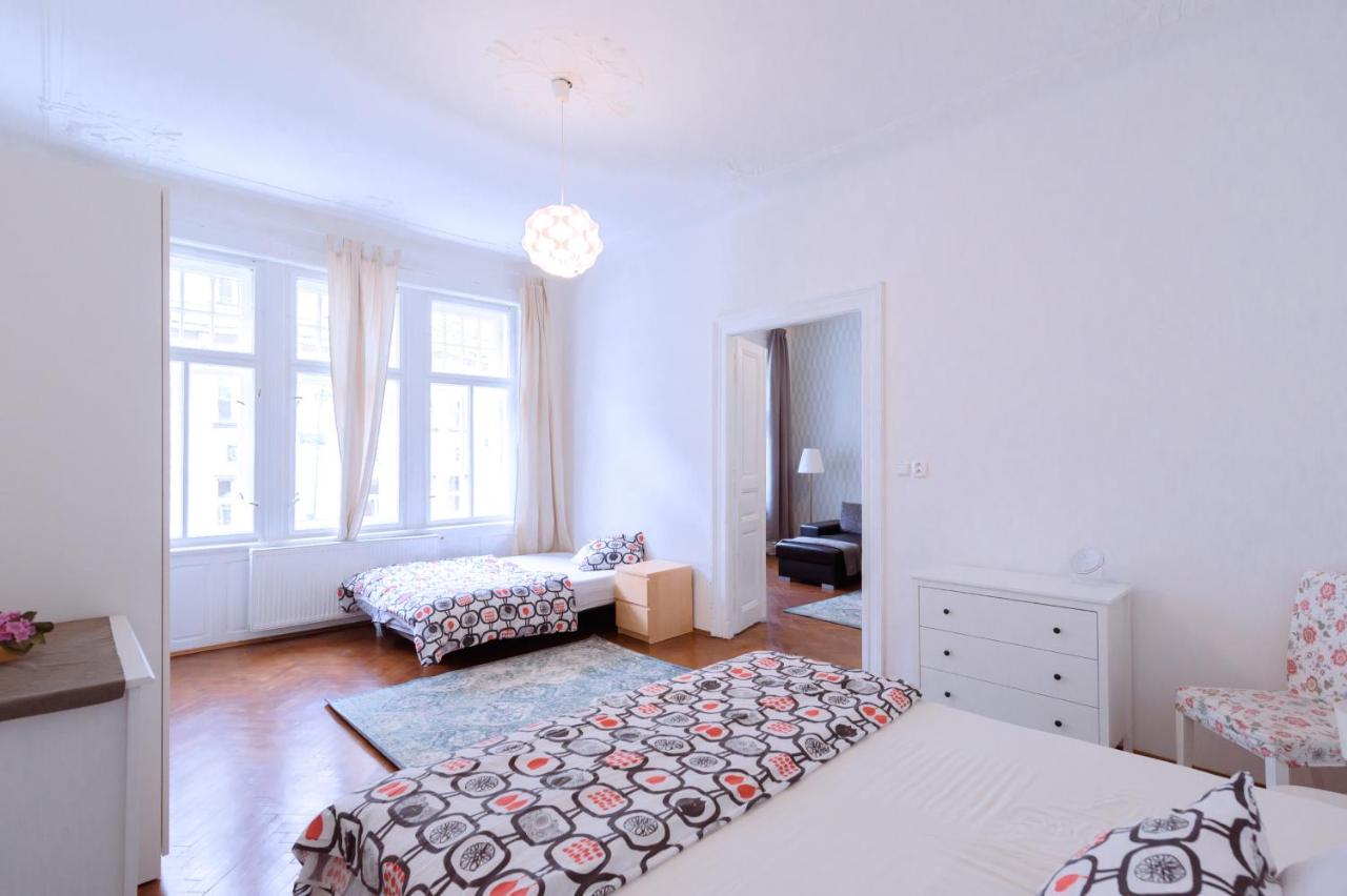 Two-Bedroom Apartment (5 Adults)