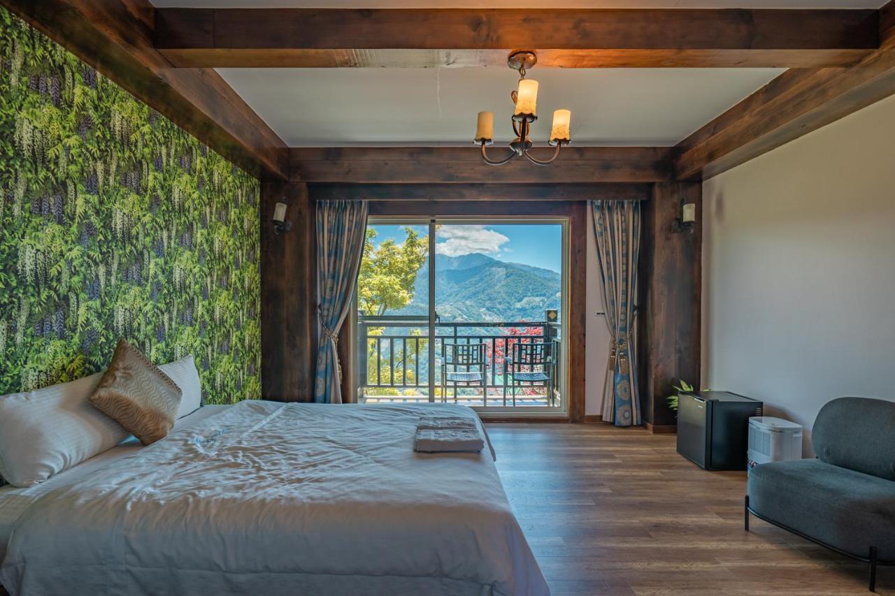 Triple Room with Mountain View