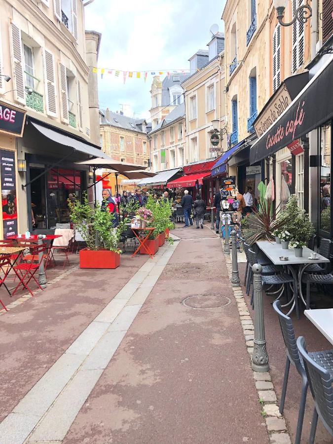 L IDEAL 56 (RDC sur rue) dans Triangle d Or (plage et casino à 300m) - Chambres d’hôtes Trouville-sur-Mer