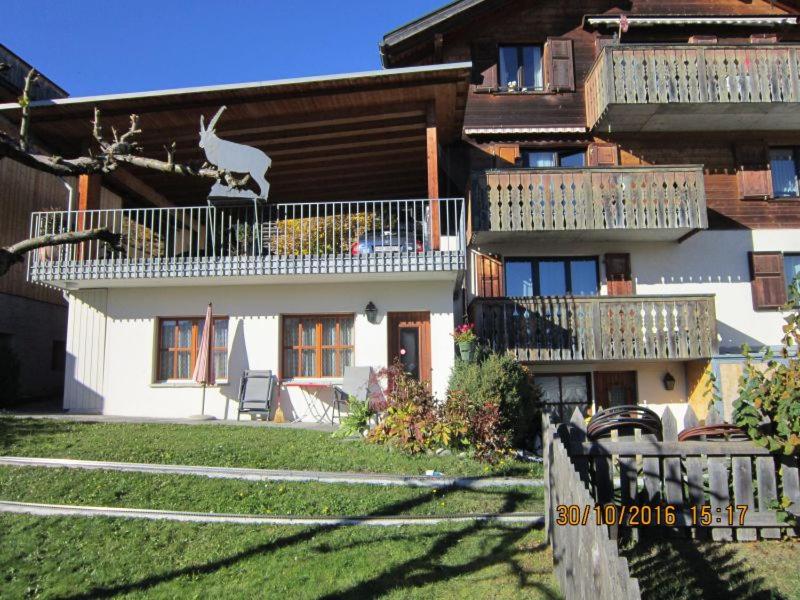 B&B Flims - Flumina - Ferienwohnung für max. 4 Personen - Bed and Breakfast Flims