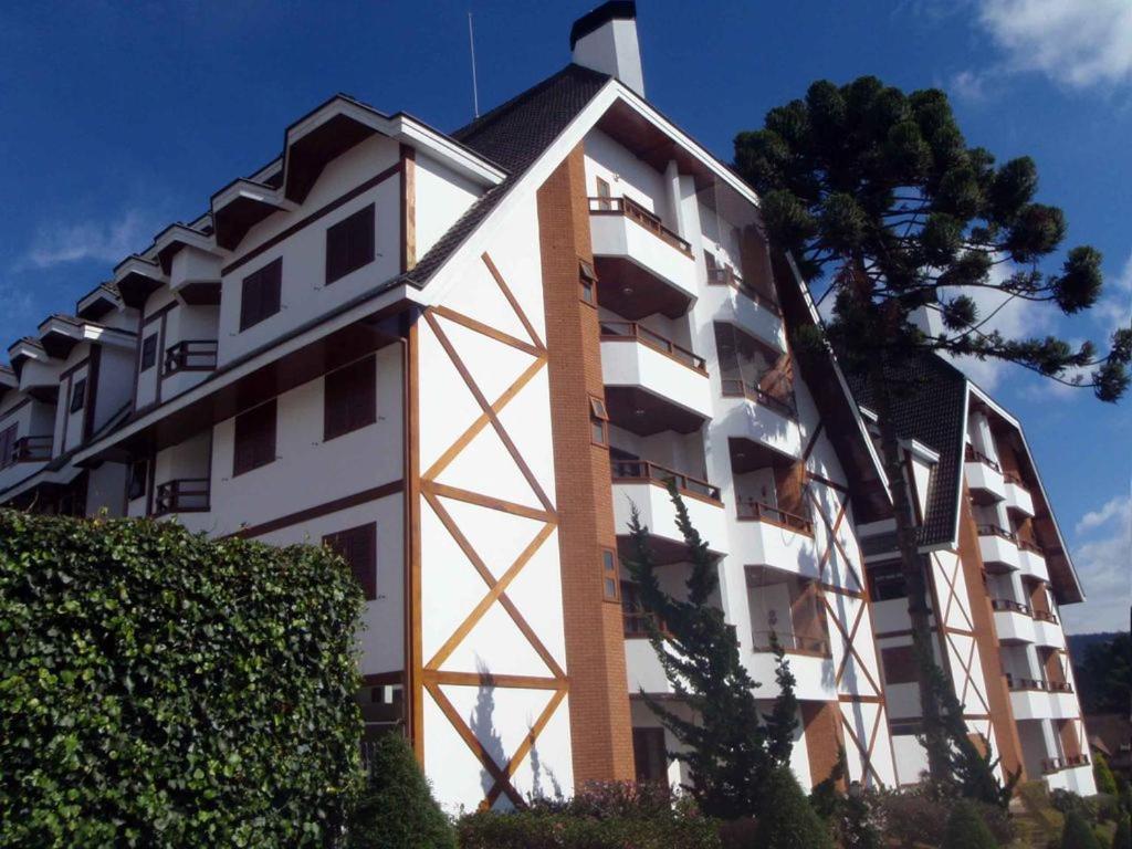 Apartamento a 300 metros do centrinho do Capivari - Residencial La Villete - B&B