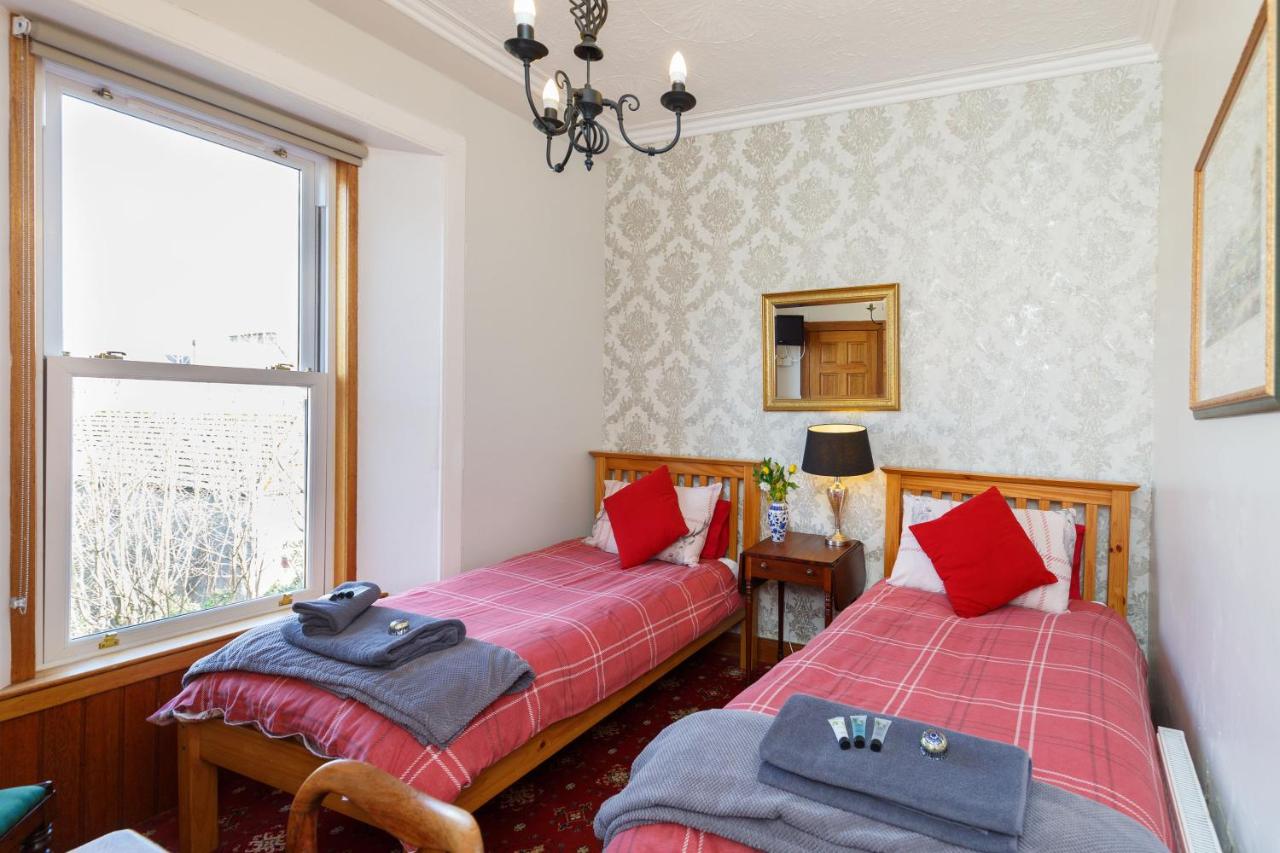 Standard Twin Room with Garden View