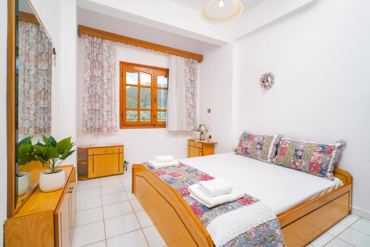 Tasia's Holiday House - Bed and Breakfast
