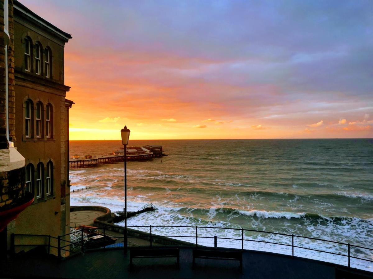 The Red Lion Hotel - Bed and Breakfast Cromer