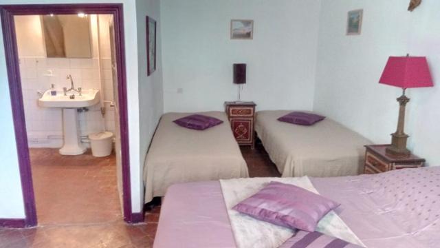Quadruple Room with Private Bathroom