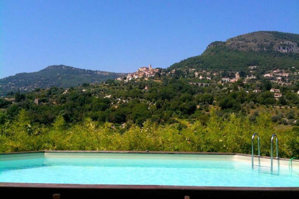 B&B Tourrettes-sur-Loup - Villa au calme 2 maisons ,vue panoramique,piscine - Bed and Breakfast Tourrettes-sur-Loup