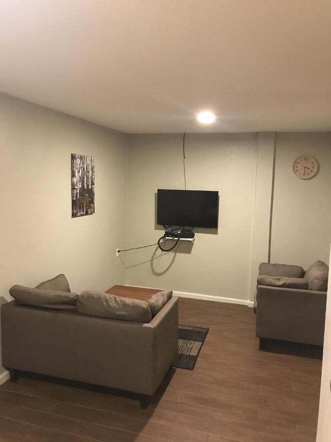 Apartment with Shower