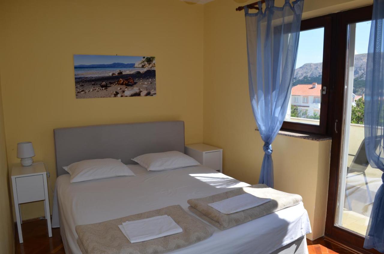 Appartamento con 2 Camere da Letto e Vista Mare