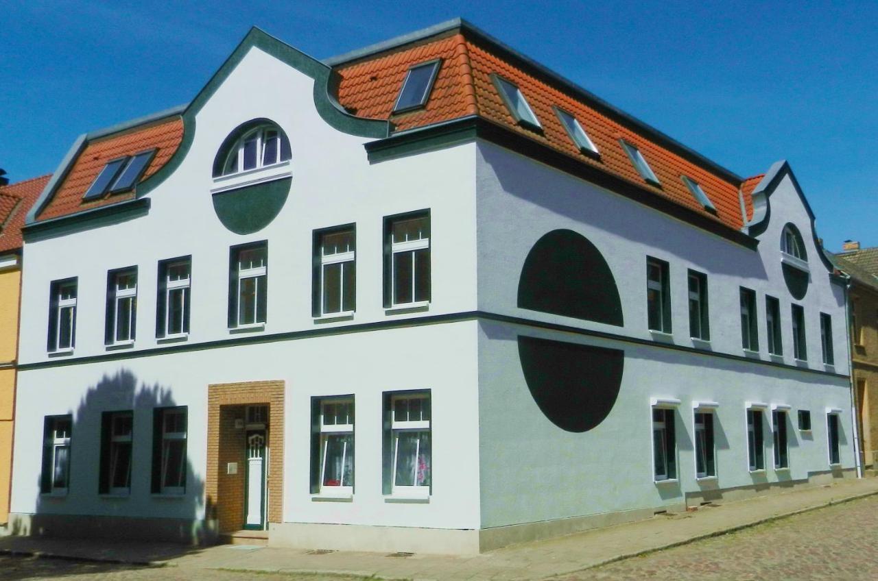 B&B Friedland - Haus am Eichenwall, Fewo1, Residenz + Ferienwohnungen - Bed and Breakfast Friedland