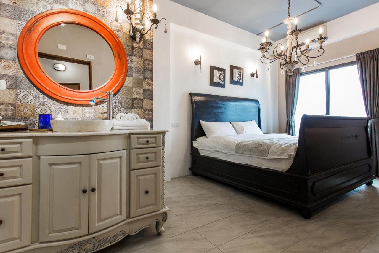 Kamer met Queensize Bed en Balkon