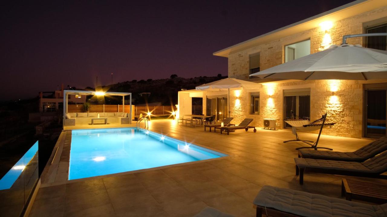 B&B Geráni - Eva Villas East, with infinity pool & and panoramic sea view - Bed and Breakfast Geráni