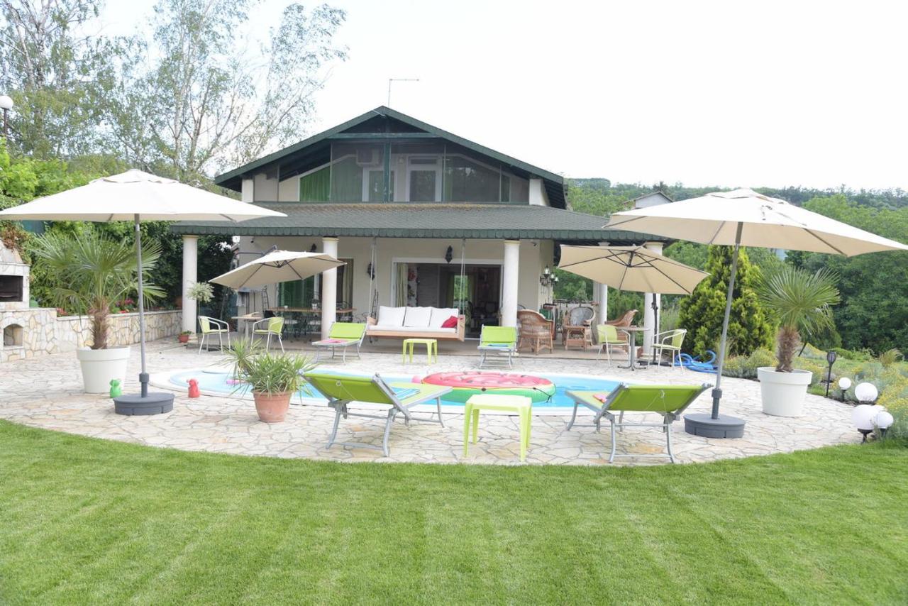 Vila Lily - B&B Smederevo