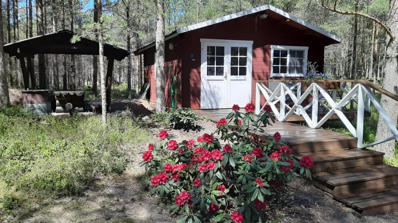 Bungalow (4 Adults)