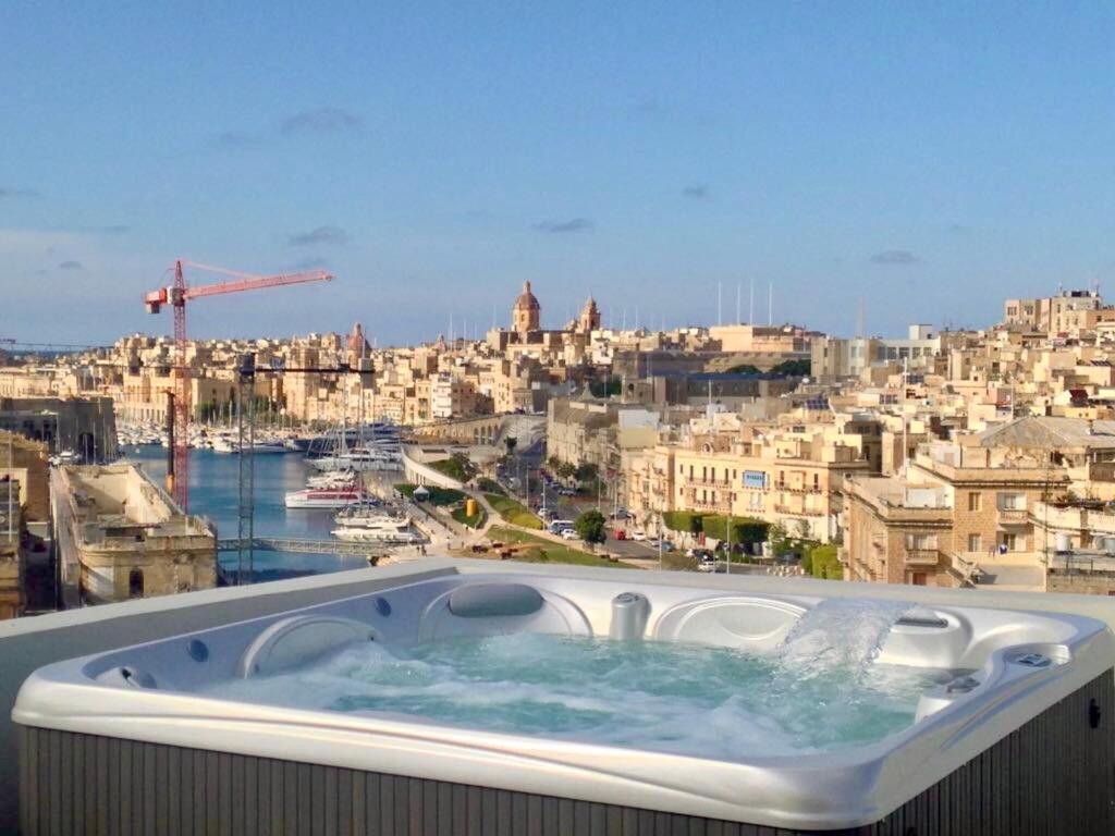 B&B Cospicua - Penthouse Retreat - Bed and Breakfast Cospicua