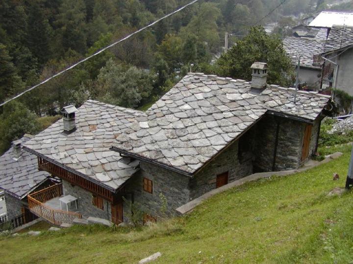 Baita "la Brenva" Pialemont Champorcher - CIR VDA - PONTBOSET 0001 - Bed and Breakfast Pont-Bozet