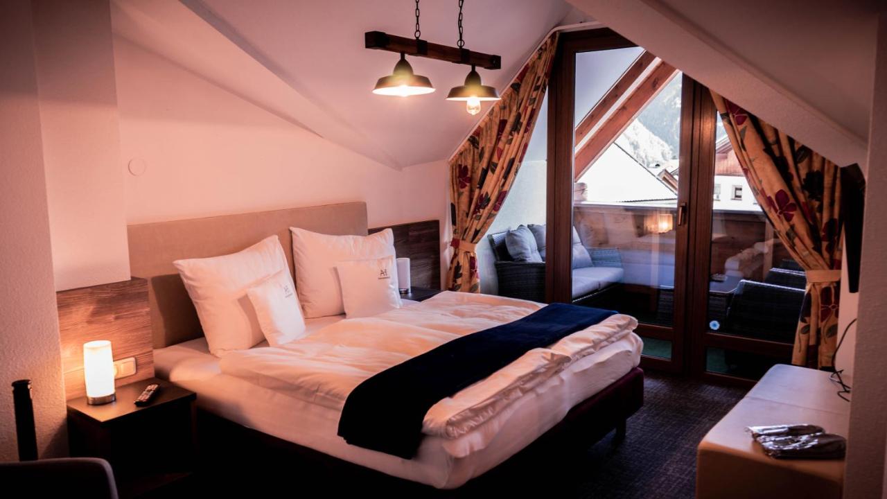Junior Suite with Balcony