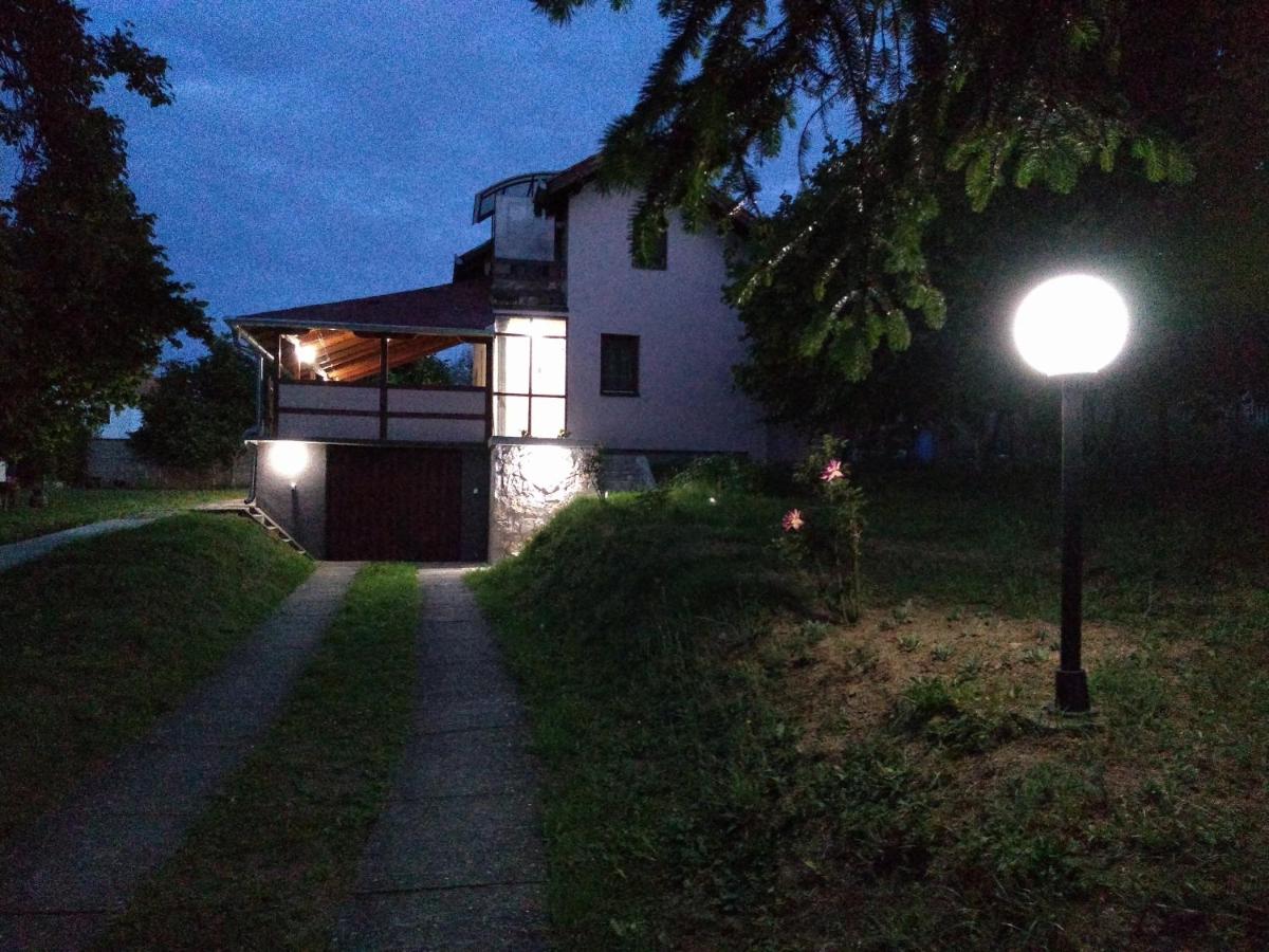 Apartment with Garden View