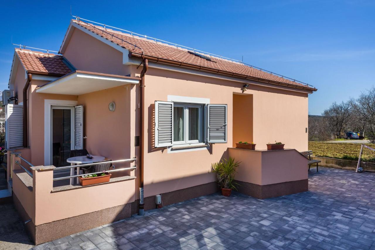 Kuca za odmor Danijela - B&B Slivnica