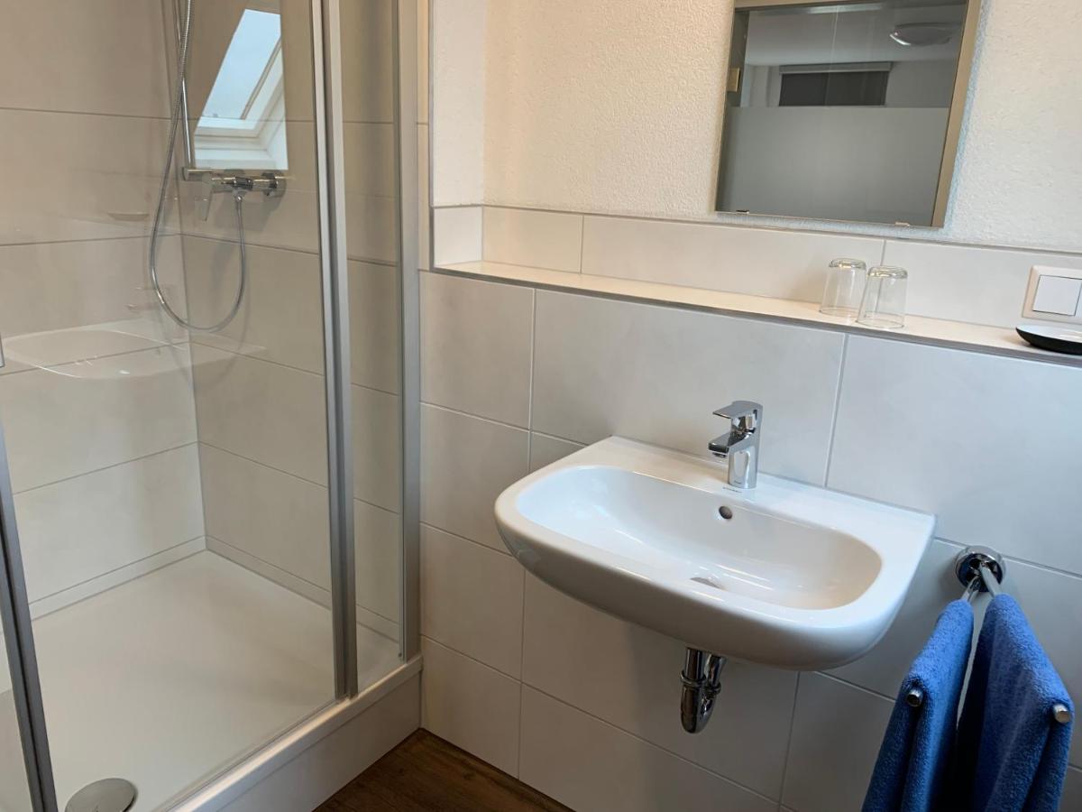 Chambre Double ou Lits Jumeaux avec Salle de Bains Privative