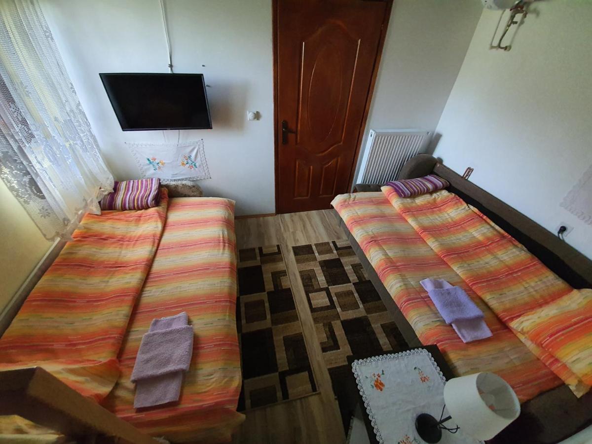 Tweepersoonskamer met 2 Aparte Bedden