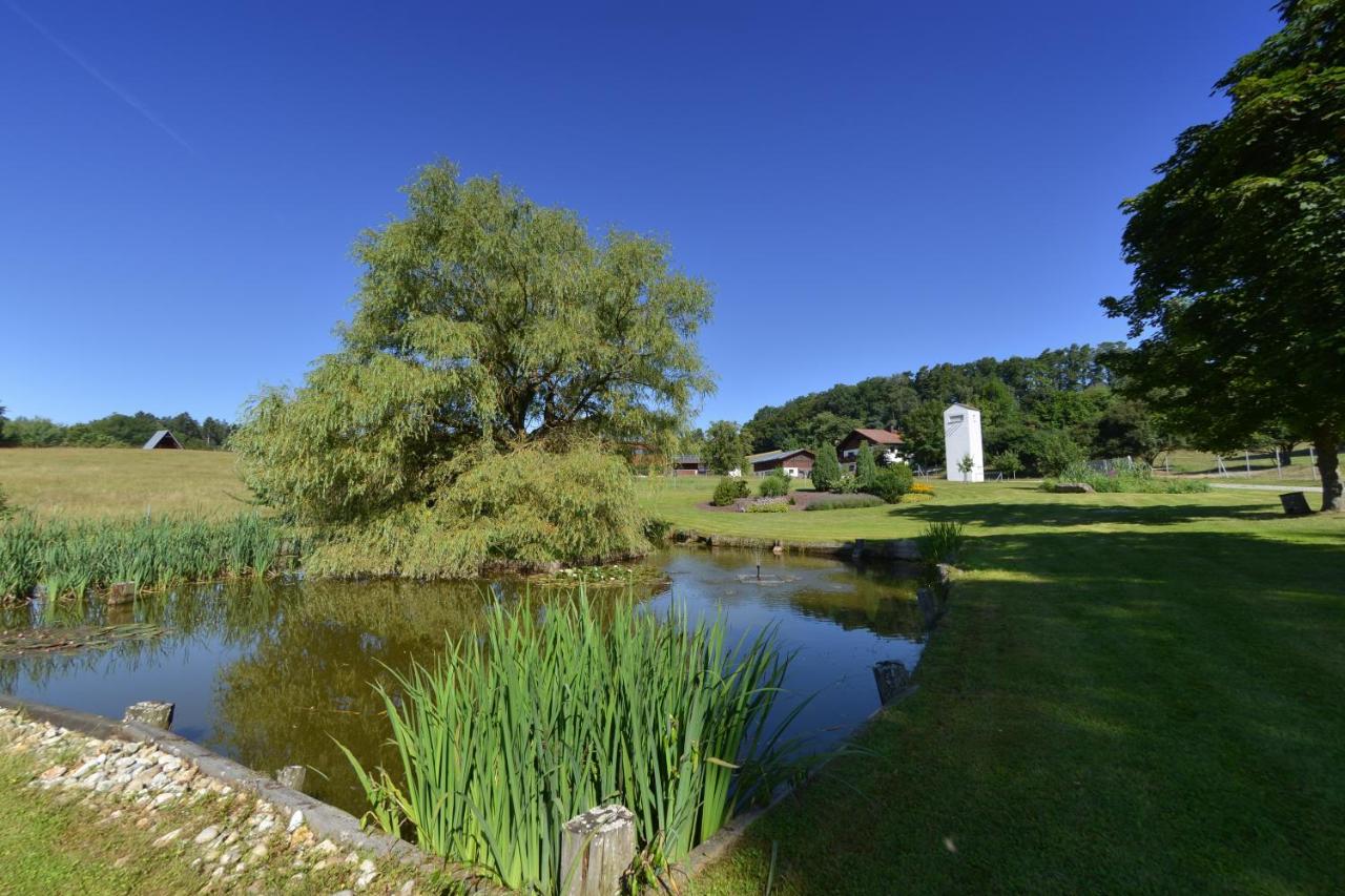 Apartment mit Terrasse