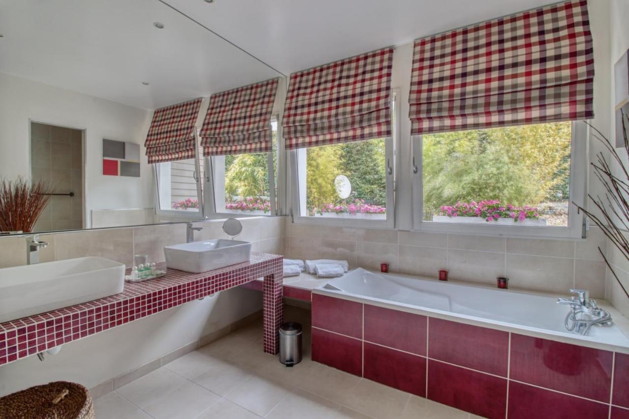 King Room with Garden View