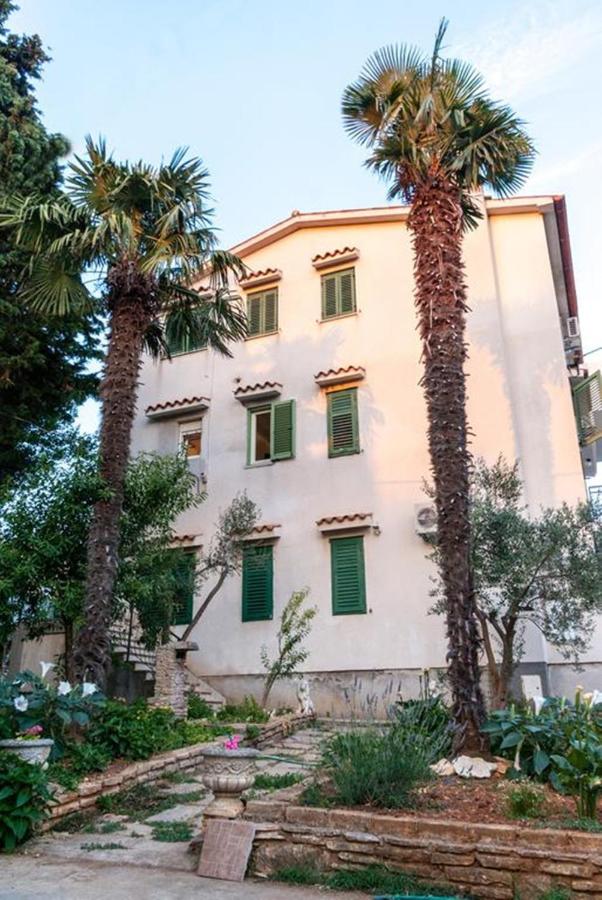 Villa Mediterranea - Apartments - Chambres d’hôtes