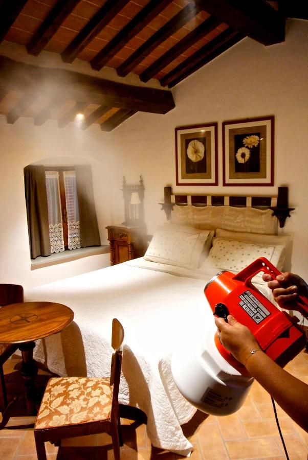 Double or Twin Room with Shared Bathroom