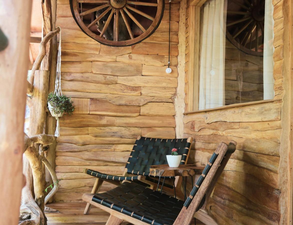 Roots Tree House - B&B Uluwatu