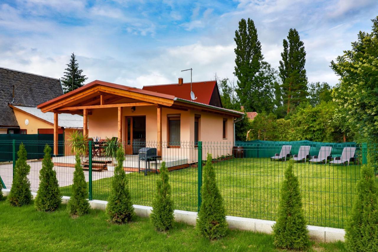 Hullám Nyaraló - Ferienwohnung
