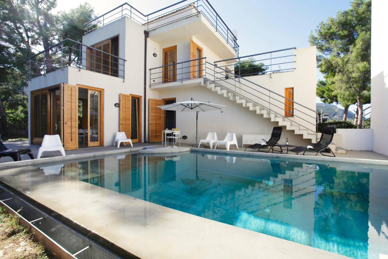 B&B Altavilla Milicia - Whole Modern Villa With Pool And Near The Sea - Bed and Breakfast Altavilla Milicia