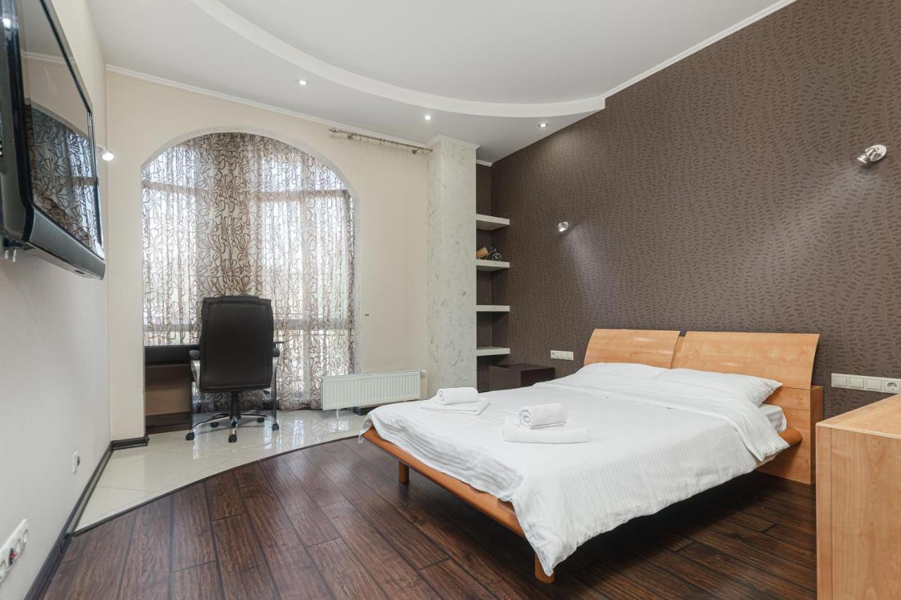 B&B Odesa - Two-bedroom apartment with kitchen - Bed and Breakfast Odesa