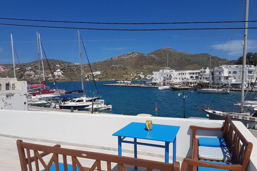 Yacht Front Studio - No 4 - B&B