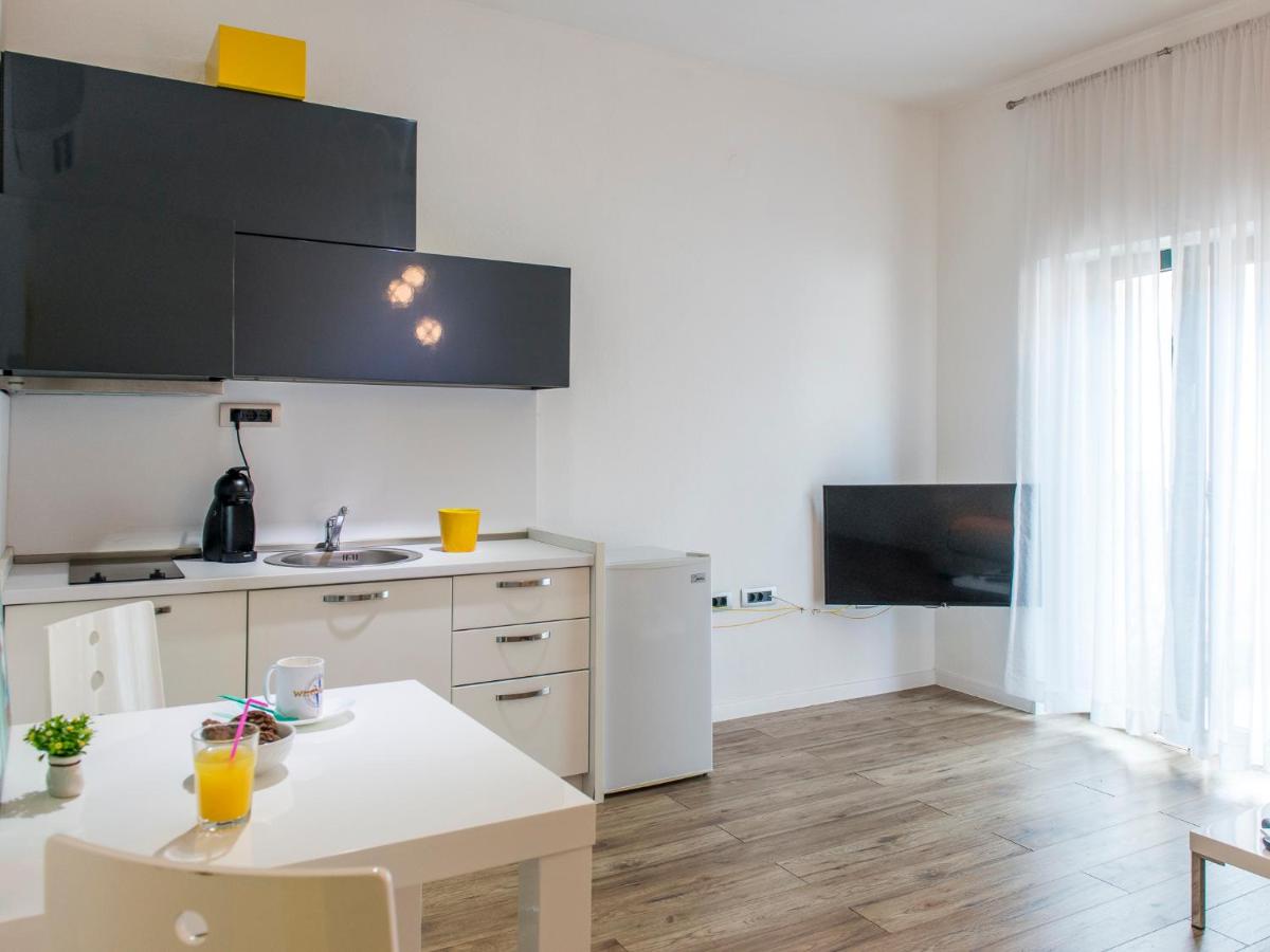 Comfort One Bedroom Apartment with Garden View