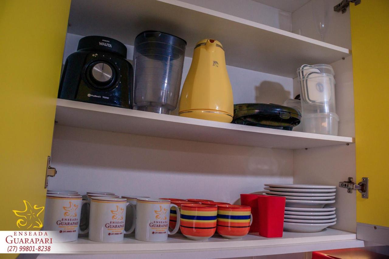 MAIOR NOTA - 2 Quartos com AR CONDICIONADOS SPLIT, Air Fryer, Wi-Fi, Disney Plus, Star Plus, HBO Max, Guarda Sol, Cadeiras de Praia, Caixa Térmica, Churrasqueira, Rede para Descanso e Chuveirão - 8 pessoas - CONFORTO Máximo - Melhor Localização!! - B&B Guarapari