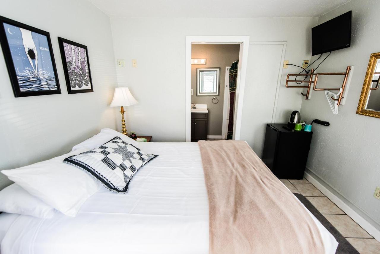 Queen Room
