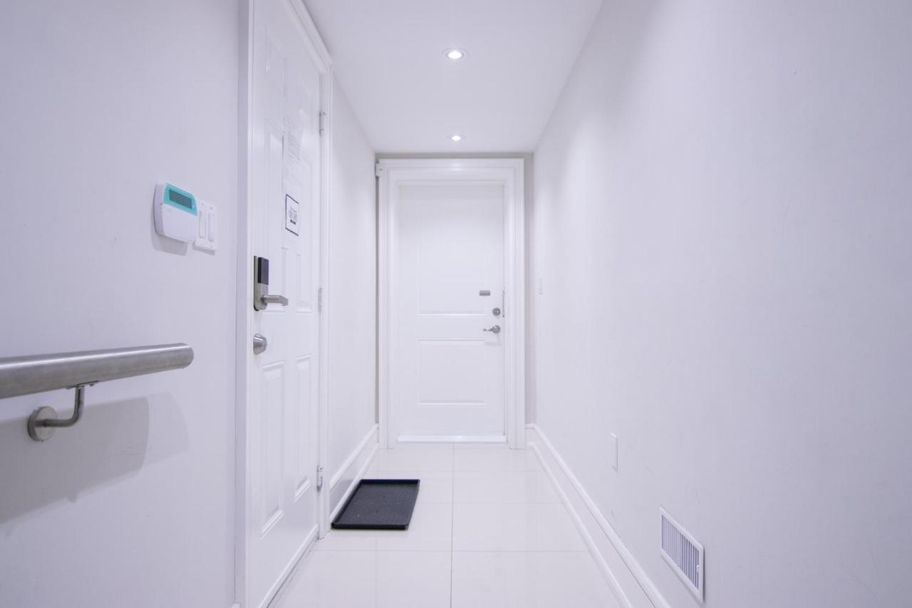 Hillcrest Modern House - B&B Toronto