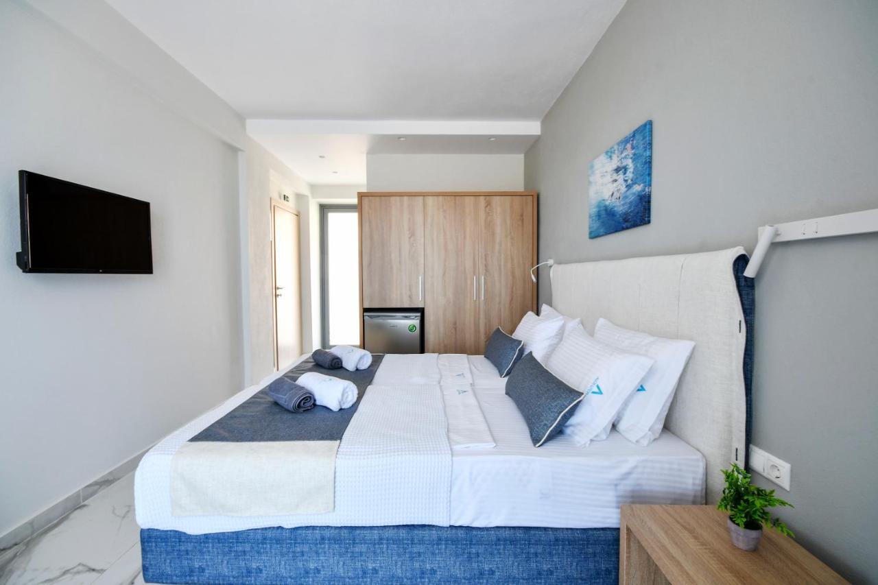Deluxe Double Room with Balcony and Sea View