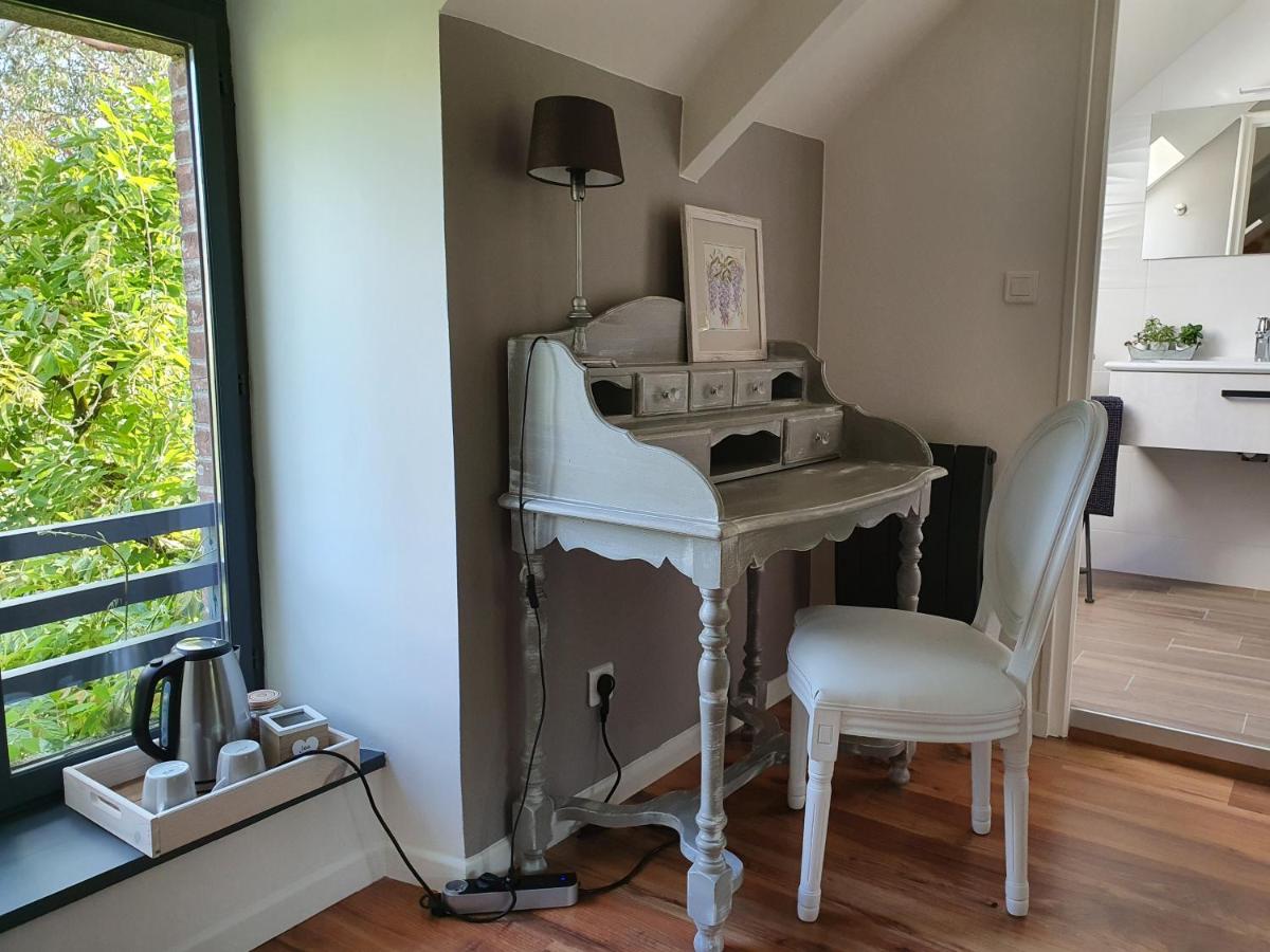 Camera Familiare con Vista Giardino