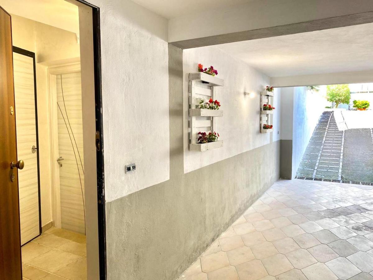 Monolocale King AlMar con parcheggio auto - Chambres d’hôtes Gaète