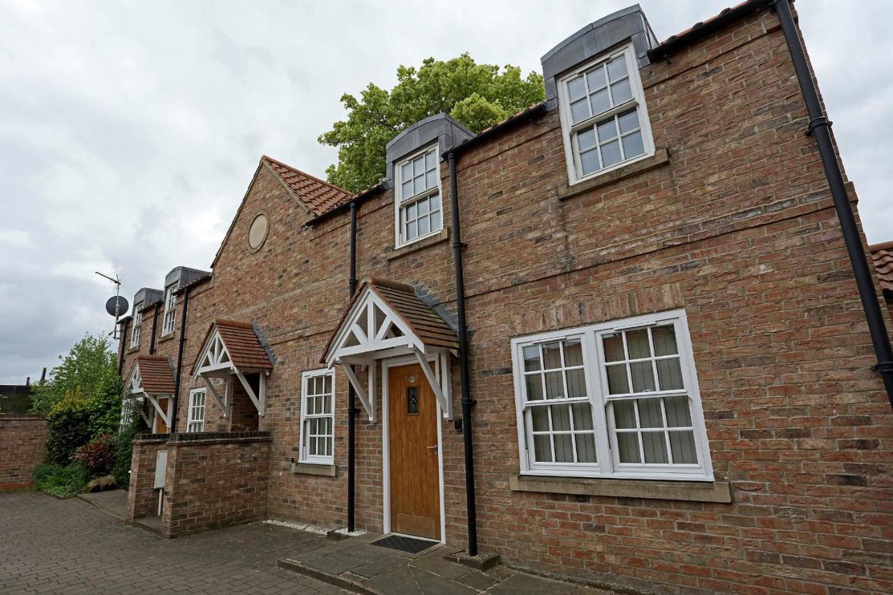 George Hudson Court Apartments - Bed and Breakfast