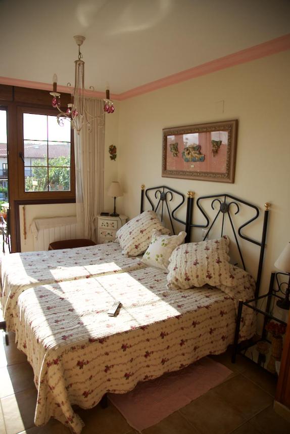 Twin Room with Private Bathroom