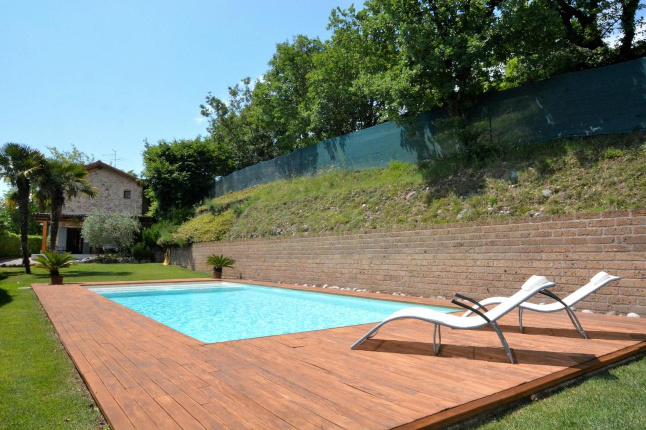 Rustico Villa Marciaga With Pool - B&B Marciaga