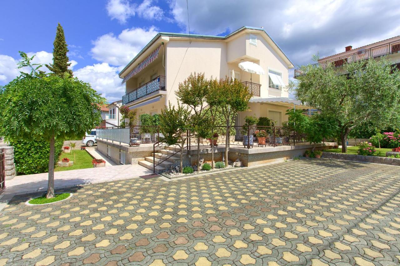 Apartments Jele - Ferienwohnung