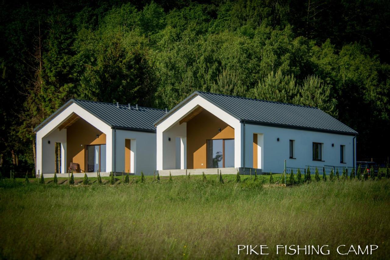 Pike Fishing Camp - Bed and Breakfast