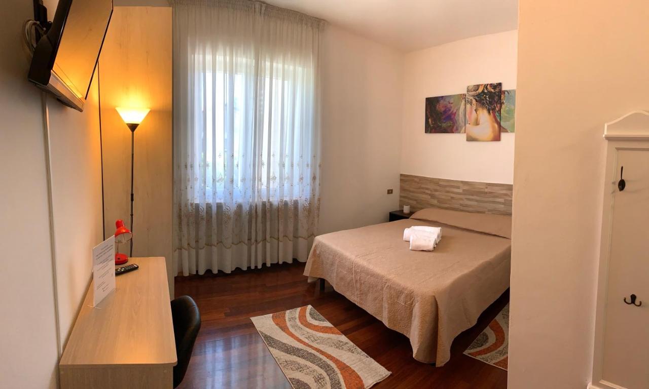 Doppelzimmer mit Gartenblick