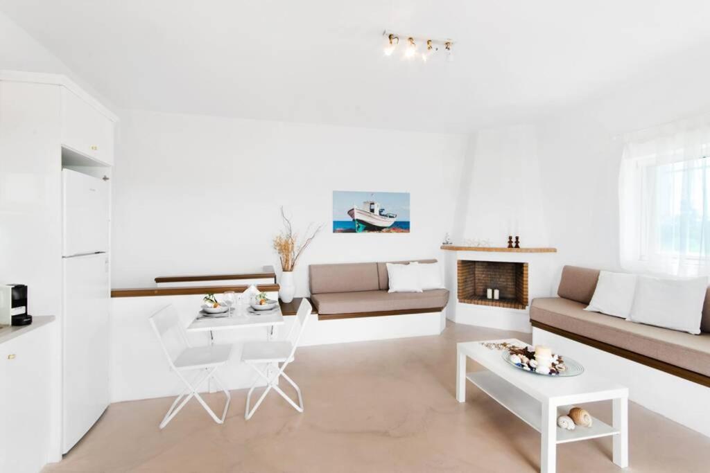 Family Maisonette with pool #1 - Chambres d’hôtes